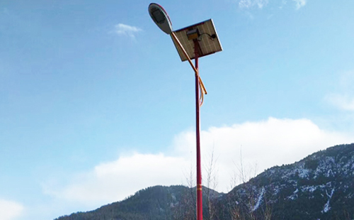 灵武如何选择高质量的太阳能路灯材料：全方位指南